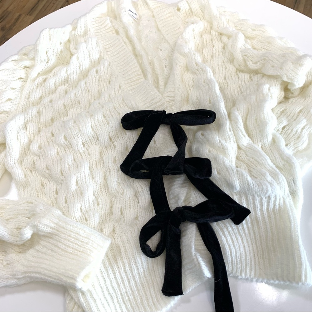 Sweater - Picture 5 of 6